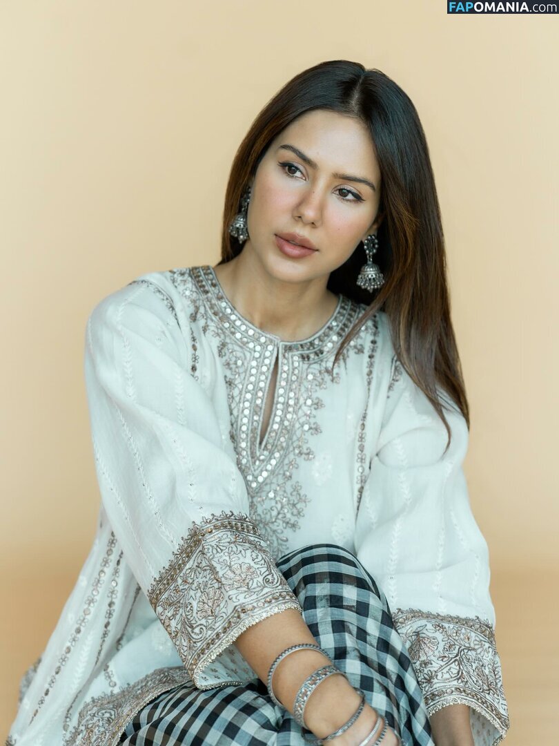 Sonam Bajwa / bajwasonam / sonambajwa Обнажённый OnlyFans  Утёкшее фото #13