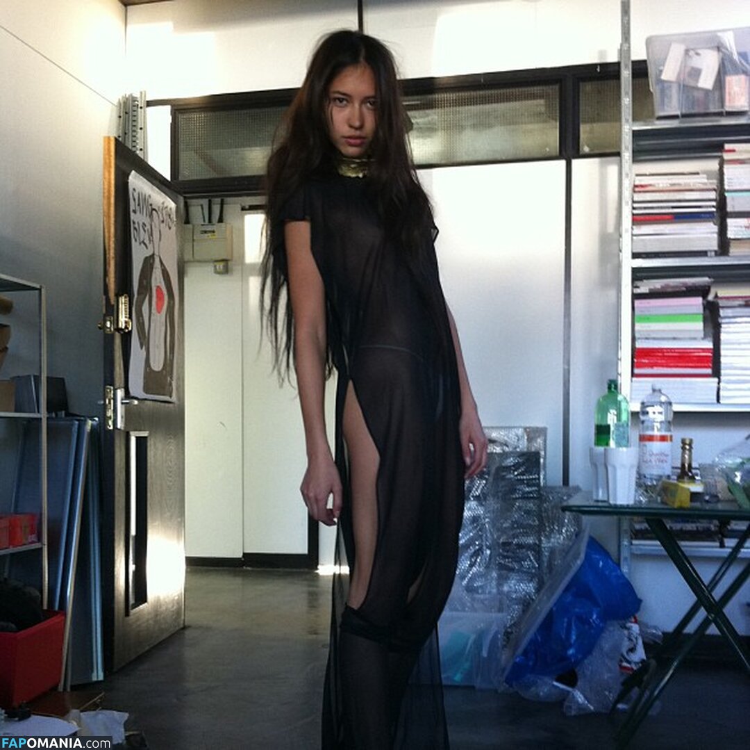 Sonoya Mizuno / sonoyamizunos Обнажённый OnlyFans  Утёкшее фото #4