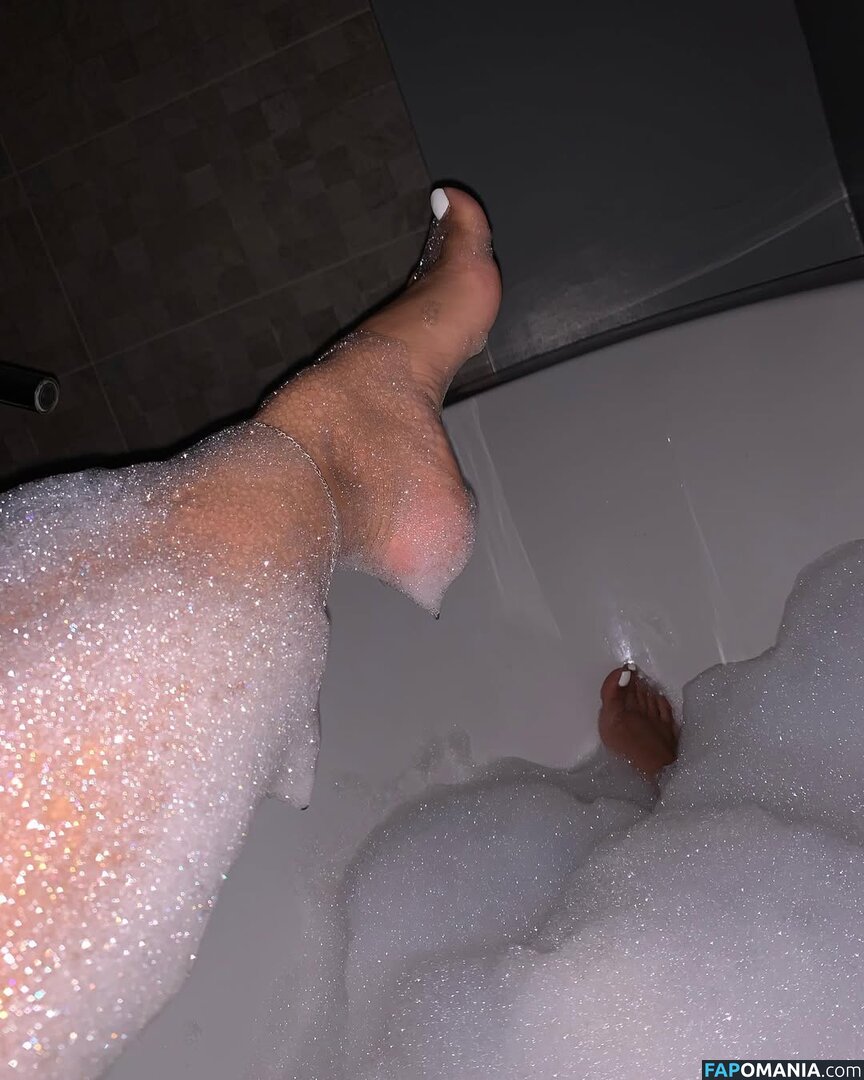 Sophia Abdalla / Sophiatheminx / https: Обнажённый OnlyFans  Утёкшее фото #13