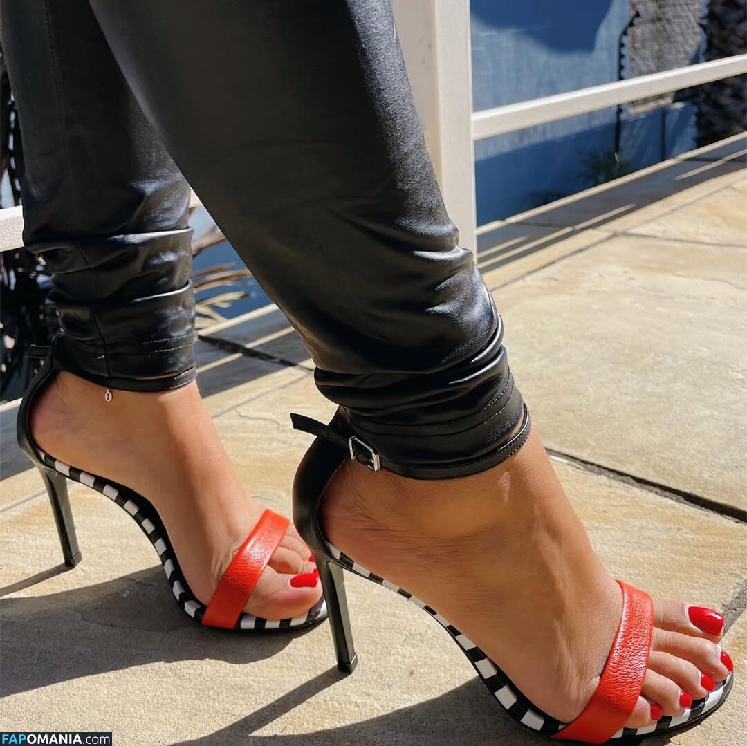 Sophia Abdalla / Sophiatheminx / https: Обнажённый OnlyFans  Утёкшее фото #14