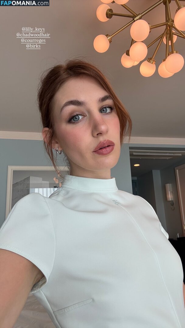 Sophie Nélisse / sophie__nelisse Обнажённый OnlyFans  Утёкшее фото #1