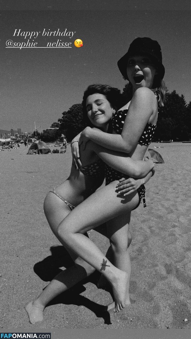 Sophie Nélisse / sophie__nelisse Обнажённый OnlyFans  Утёкшее фото #3
