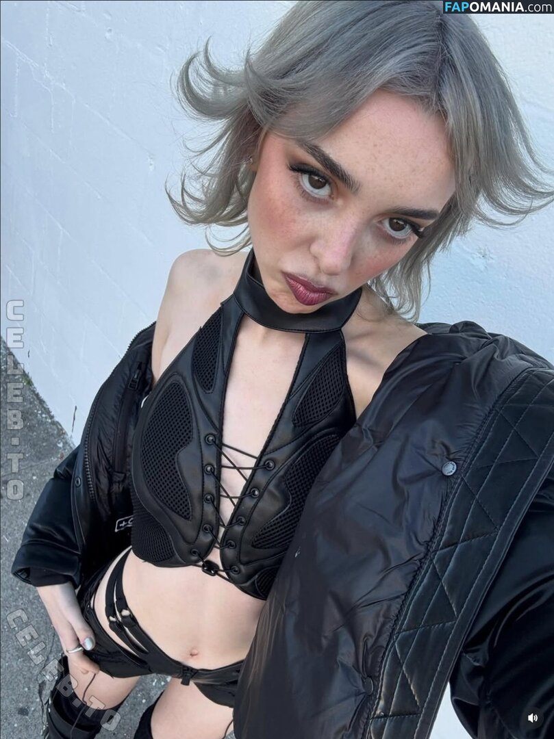 Sophie Powers / https: / sophiep0wers Обнажённый OnlyFans  Утёкшее фото #15