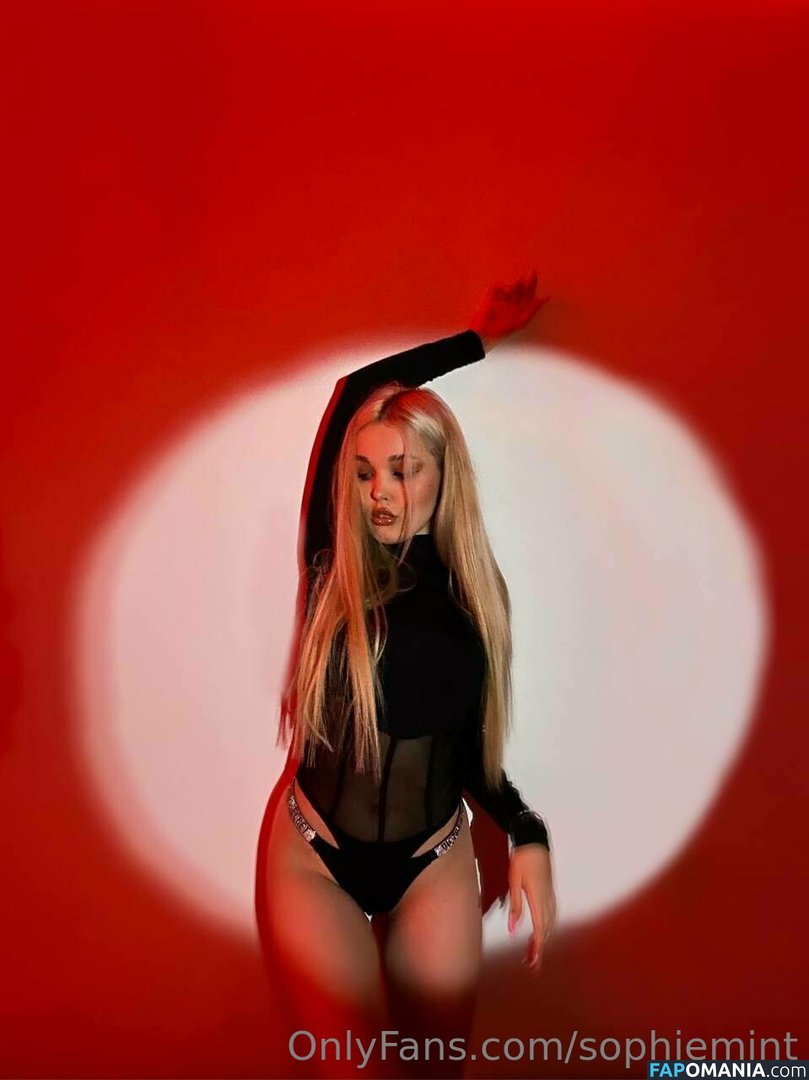 sophie_linfordd / sophiebbface Обнажённый OnlyFans  Утёкшее фото #4