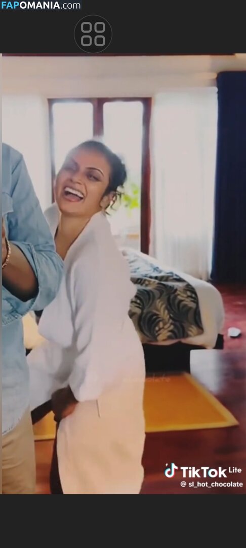 Sri Lanka / Sri Lankan Girls / hashini.guruge / poojaniperera Обнажённый OnlyFans  Утёкшее фото #133