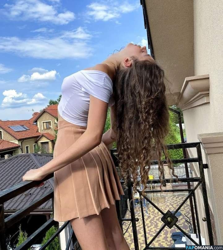 Derwald / Stefania Deriabina / st.efania4105 / xostefania Обнажённый OnlyFans  Утёкшее фото #17