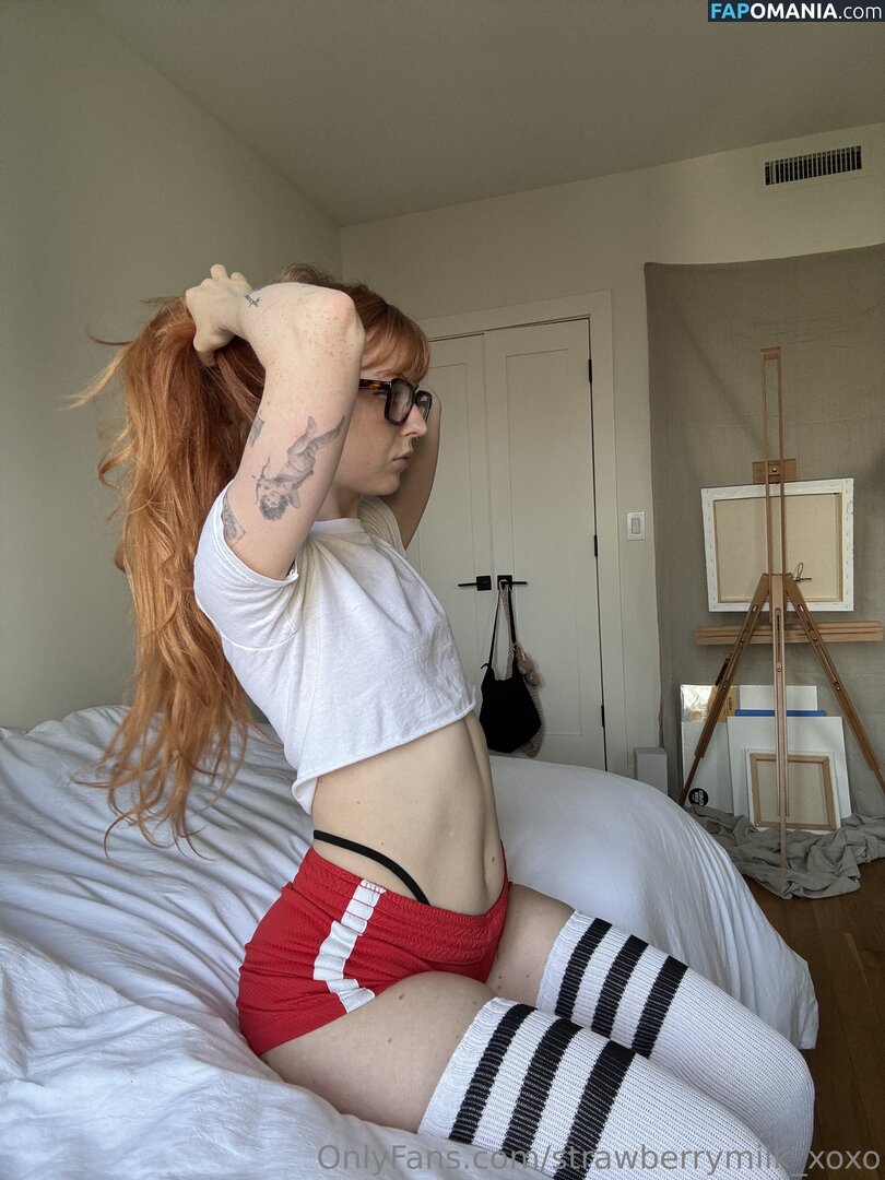 StrawbMilk_xoxo / strawberrymilk__xoxo / strawberrymilk_xoxo Обнажённый OnlyFans  Утёкшее фото #5