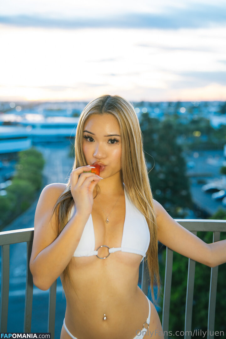 Lily Luen / Strawbunnyloop / lily.luen Обнажённый OnlyFans  Утёкшее фото #6