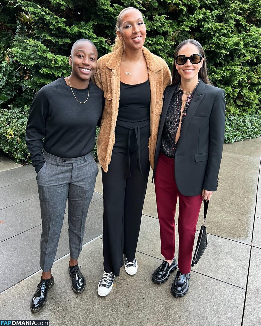 Sue Bird / WNBA Player / https: / s10bird / sbird10 Обнажённый OnlyFans  Утёкшее фото #1