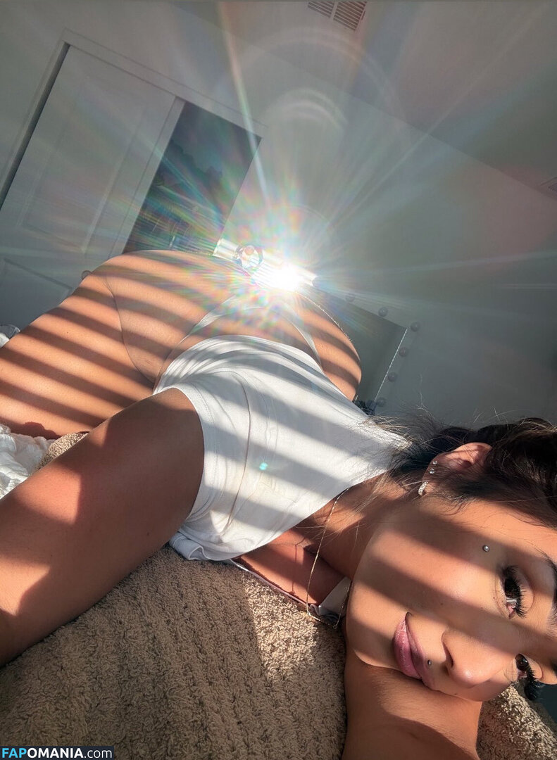 a.mariee28 / https: / sukiwithagoodcoochie Обнажённый OnlyFans  Утёкшее фото #1