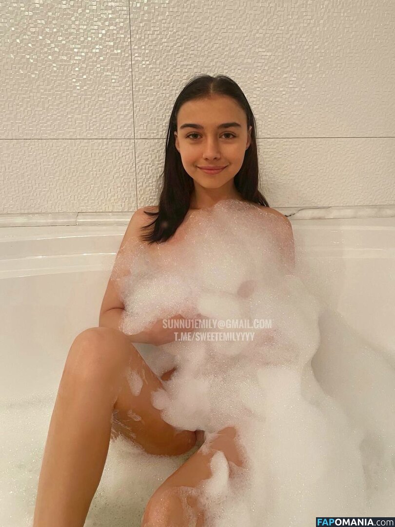 Sunny Emilly / Sunny Emy / SweetEmilyyyy / kylie.little.toes / sunny.emily.backup Обнажённый OnlyFans  Утёкшее фото #7