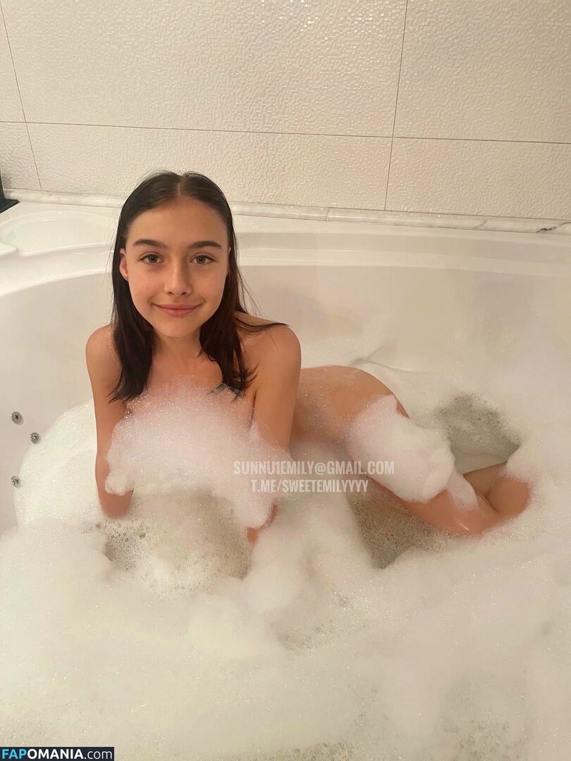 Sunny Emilly / Sunny Emy / SweetEmilyyyy / kylie.little.toes / sunny.emily.backup Обнажённый OnlyFans  Утёкшее фото #12