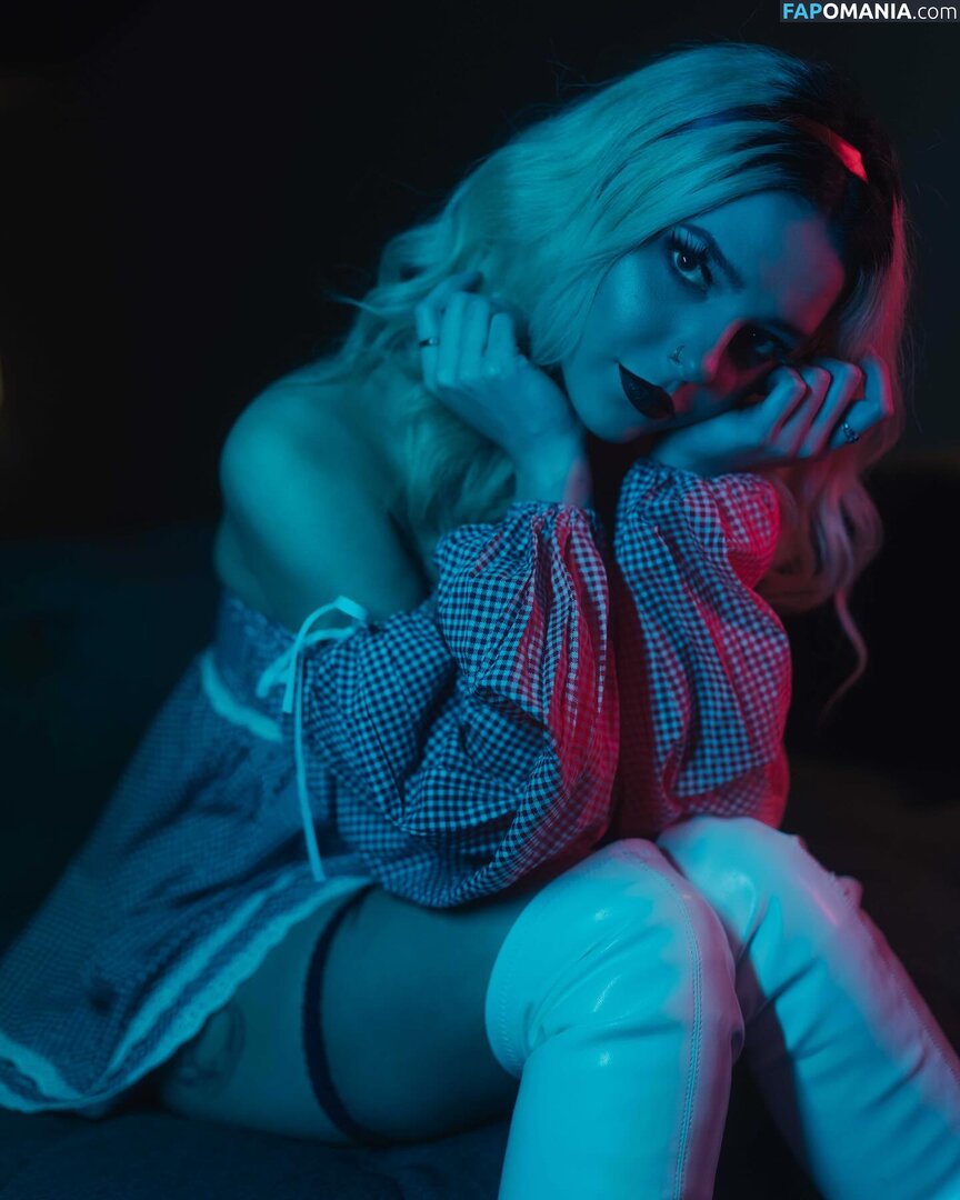 Sweetdistortion / sasha_simple Обнажённый OnlyFans  Утёкшее фото #3