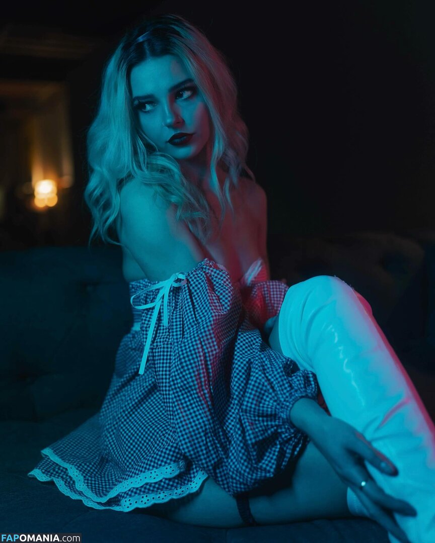 Sweetdistortion / sasha_simple Обнажённый OnlyFans  Утёкшее фото #10