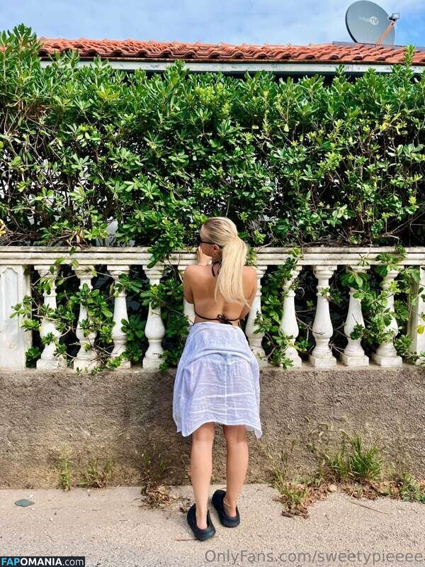 Sweetypieeee / amelinameli / https: Обнажённый OnlyFans  Утёкшее фото #9