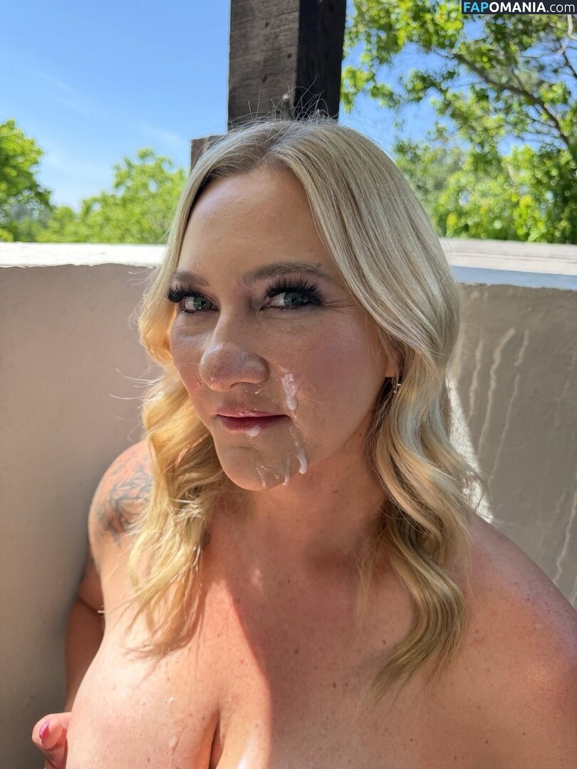 HotwifeSwinging / SwingingTXhotwife / Swinging_texas_hotwife / https: / texas_hotwife_vip / u Обнажённый OnlyFans  Утёкшее фото #1
