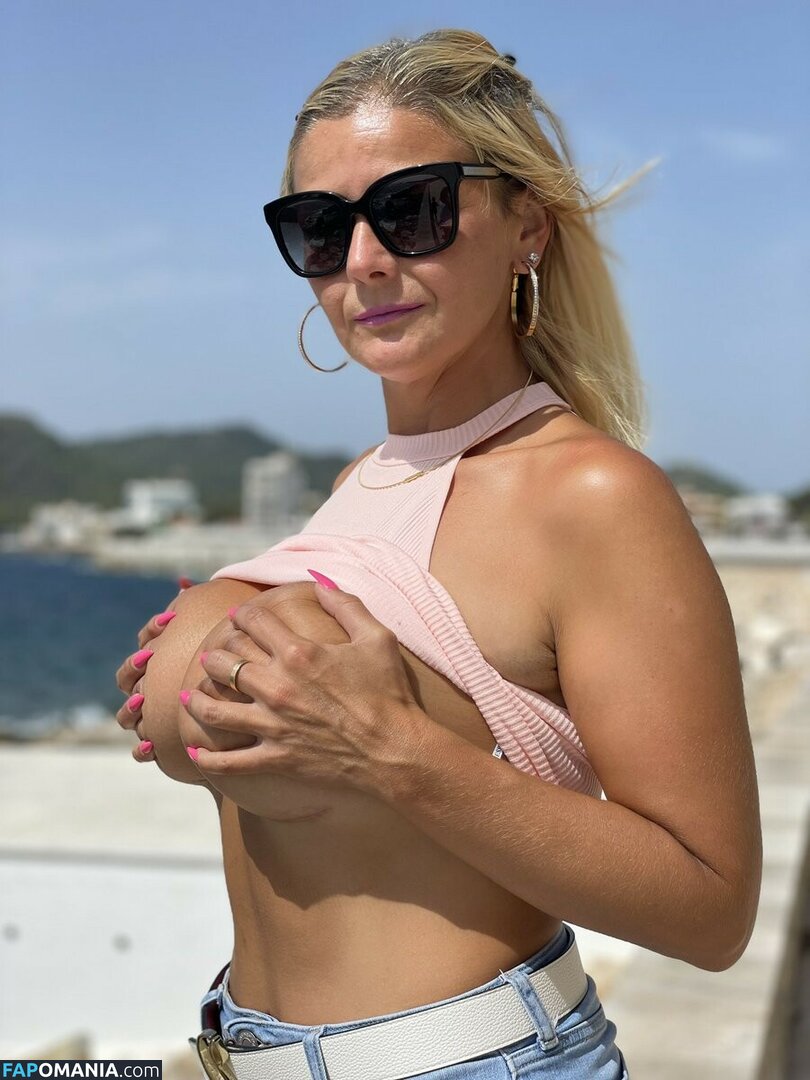 Tarba Firuta / ladydina16 / ladydina163 / niconicoleta088 Обнажённый OnlyFans  Утёкшее фото #2