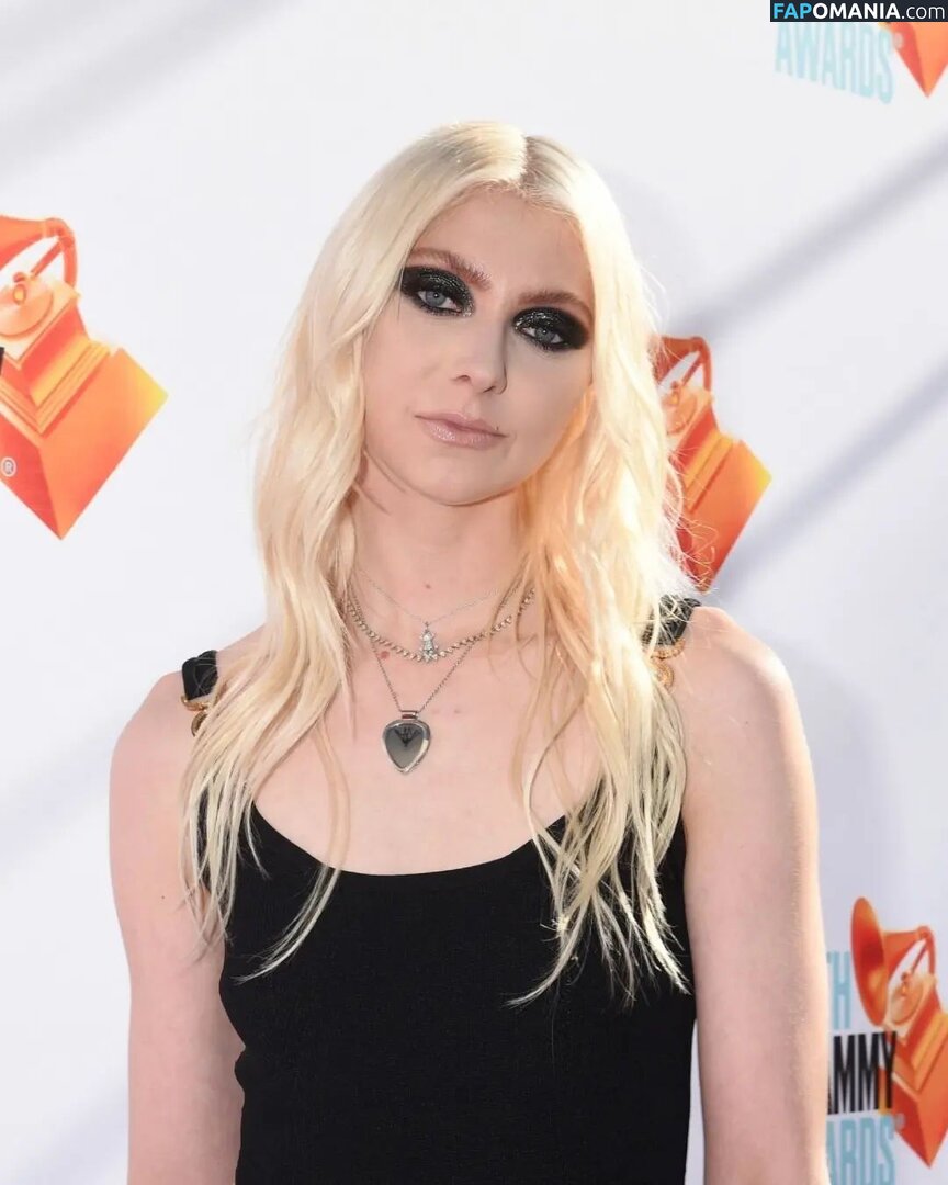 Taylor Momsen / aryelsoul / taylormomsen Обнажённый OnlyFans  Утёкшее фото #713