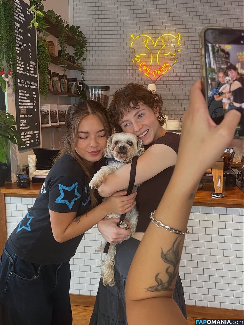 Thomasin Mckenzie / mackzjoness / thomasin.mckenzie Обнажённый OnlyFans  Утёкшее фото #34