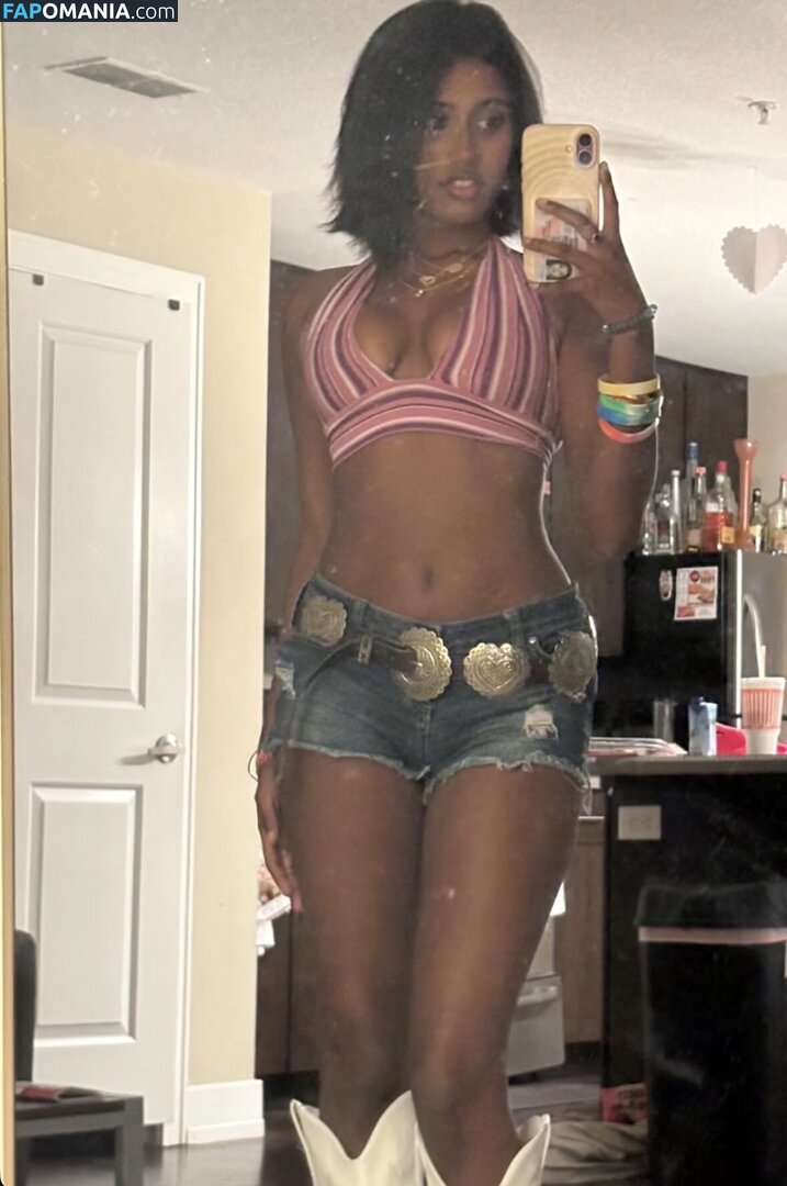 Thya Sridharan / thya.sridharan Обнажённый OnlyFans  Утёкшее фото #3