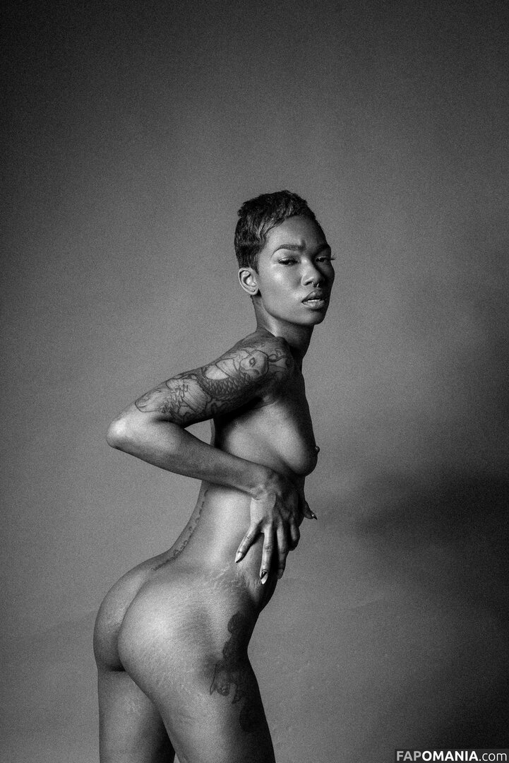TheRealTiaReid / Tia Reid / corpsdedieu / https: / officialtiareid Обнажённый OnlyFans  Утёкшее фото #13