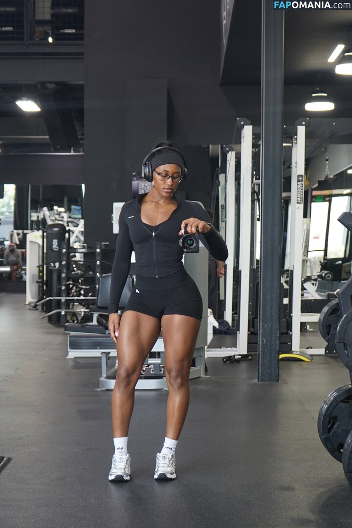 T.hoowww / Tiara Howard Обнажённый OnlyFans  Утёкшее фото #5