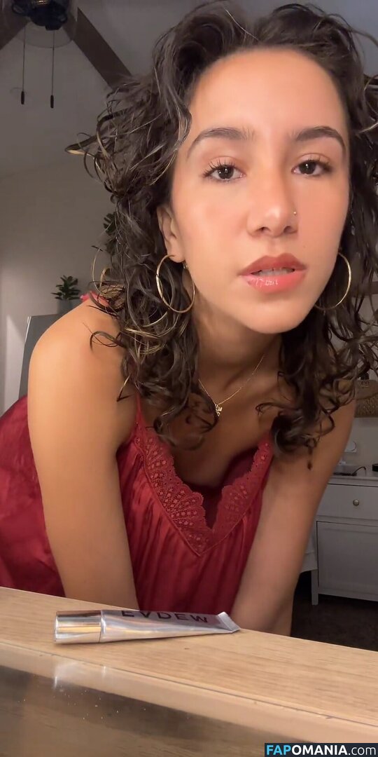 Tiktok Live Nipslips & Nudity / _hollyrh_ / florpitch.liliz / meenerrweener / mstatianaa_ Обнажённый OnlyFans  Утёкшее фото #3