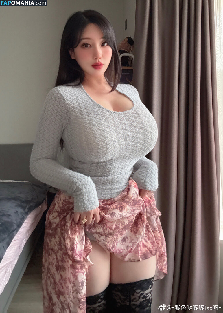 Tong xiaoxin / 童小芯 Обнажённый OnlyFans  Утёкшее фото #2