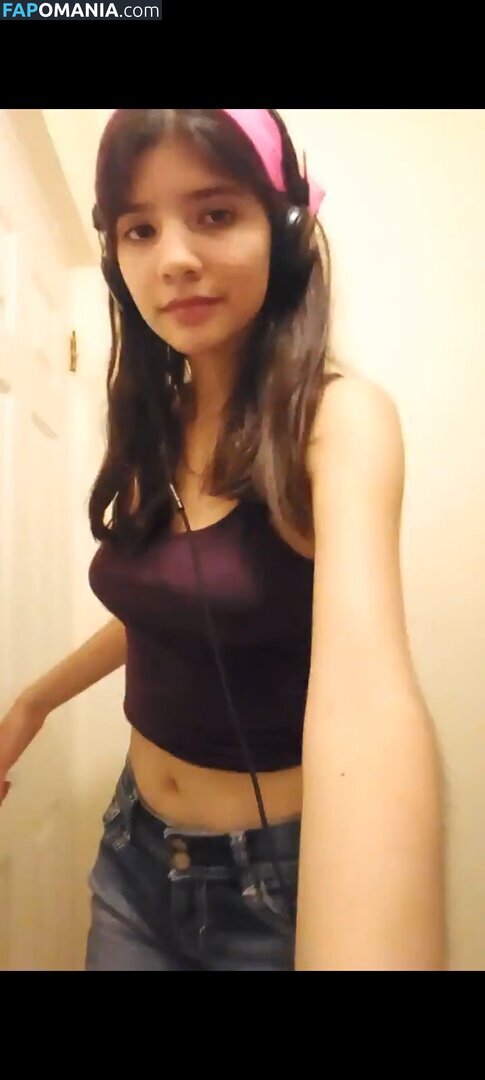 ValeCast0705 / Valeria Castañeda Обнажённый OnlyFans  Утёкшее фото #1