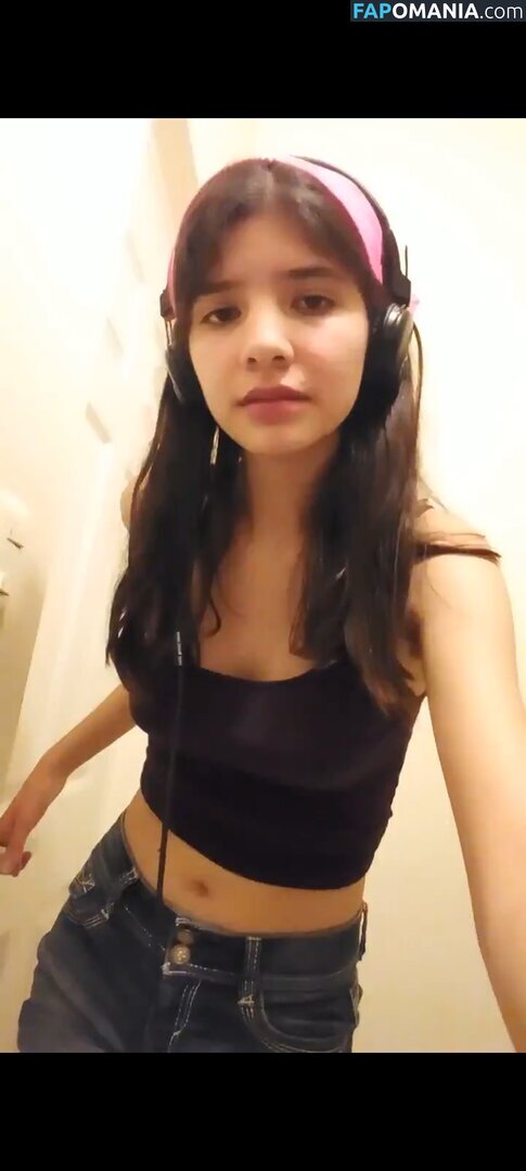 ValeCast0705 / Valeria Castañeda Обнажённый OnlyFans  Утёкшее фото #2