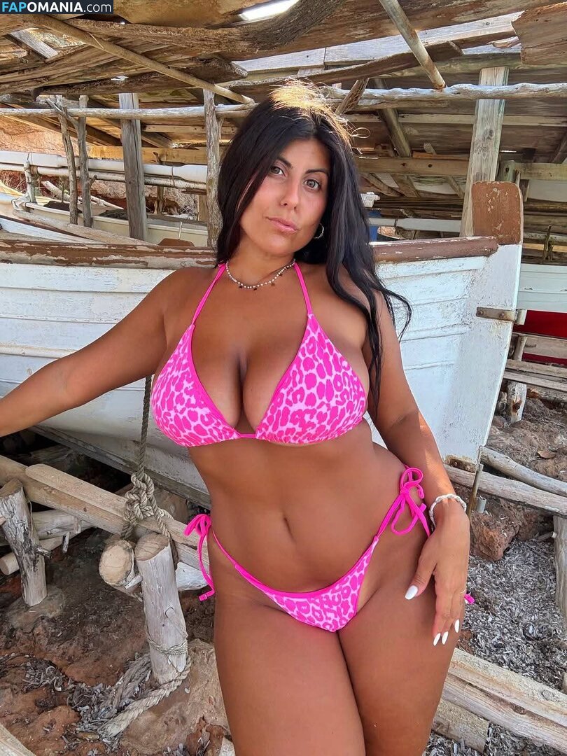 Valentina De Nucci / valentinadenucci Обнажённый OnlyFans  Утёкшее фото #1