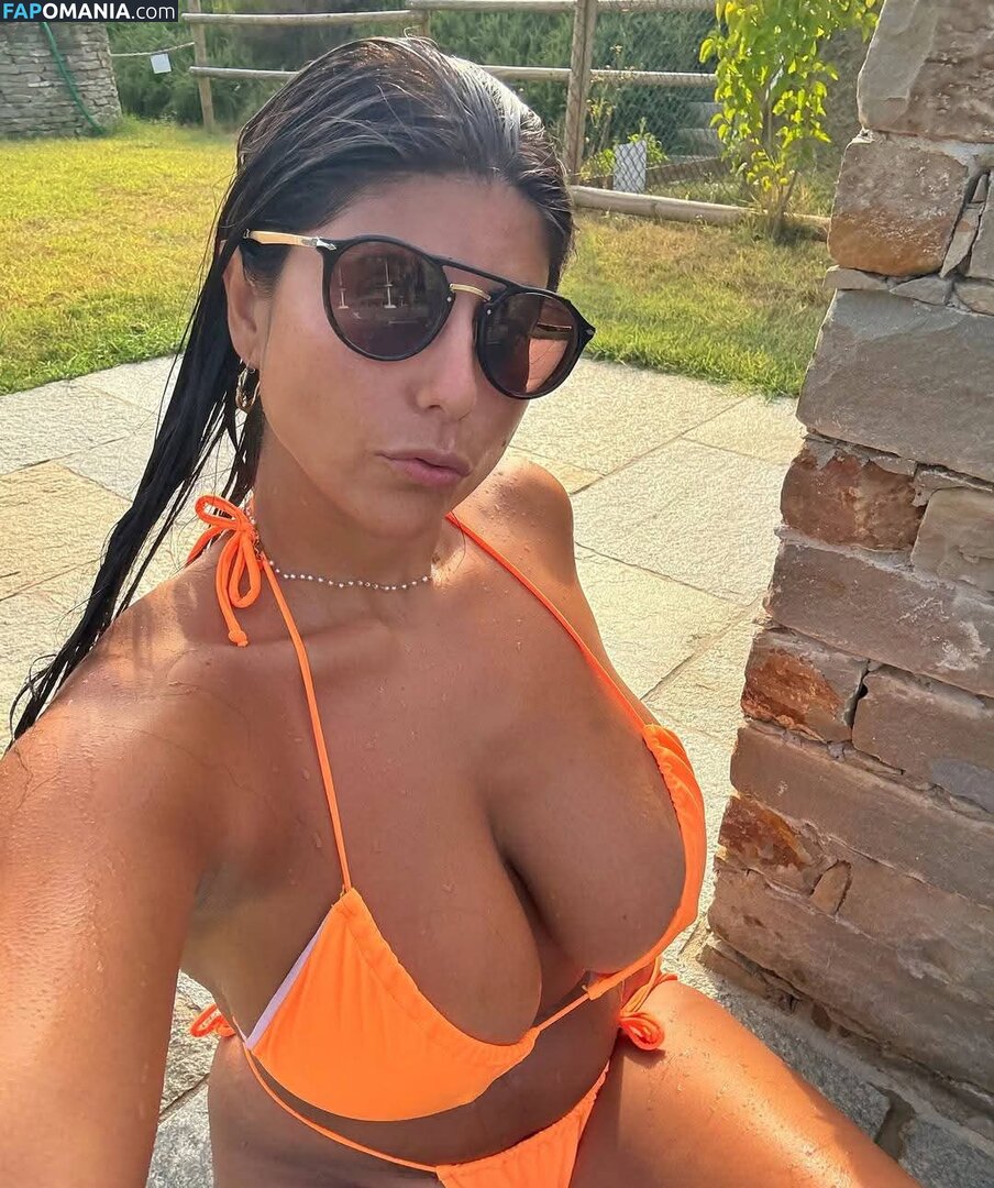 Valentina De Nucci / valentinadenucci Обнажённый OnlyFans  Утёкшее фото #16
