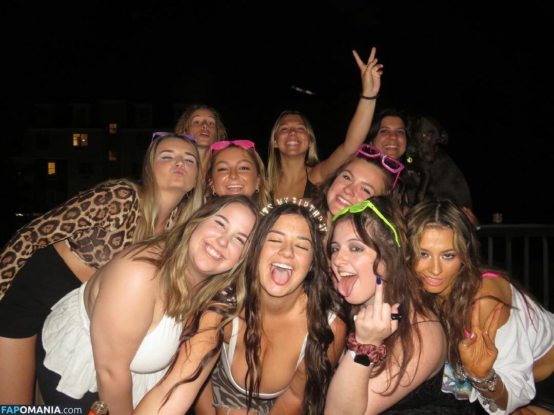 Valerie / valerie.c_ / valerieq01 Обнажённый OnlyFans  Утёкшее фото #13