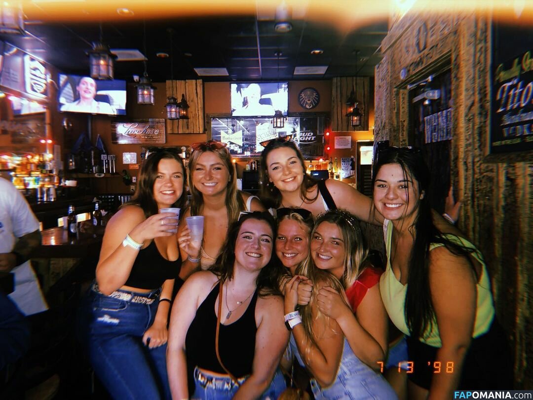 Valerie / valerie.c_ / valerieq01 Обнажённый OnlyFans  Утёкшее фото #27