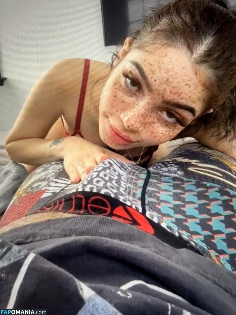 howloud / vanessaswrlddd Обнажённый OnlyFans  Утёкшее фото #4