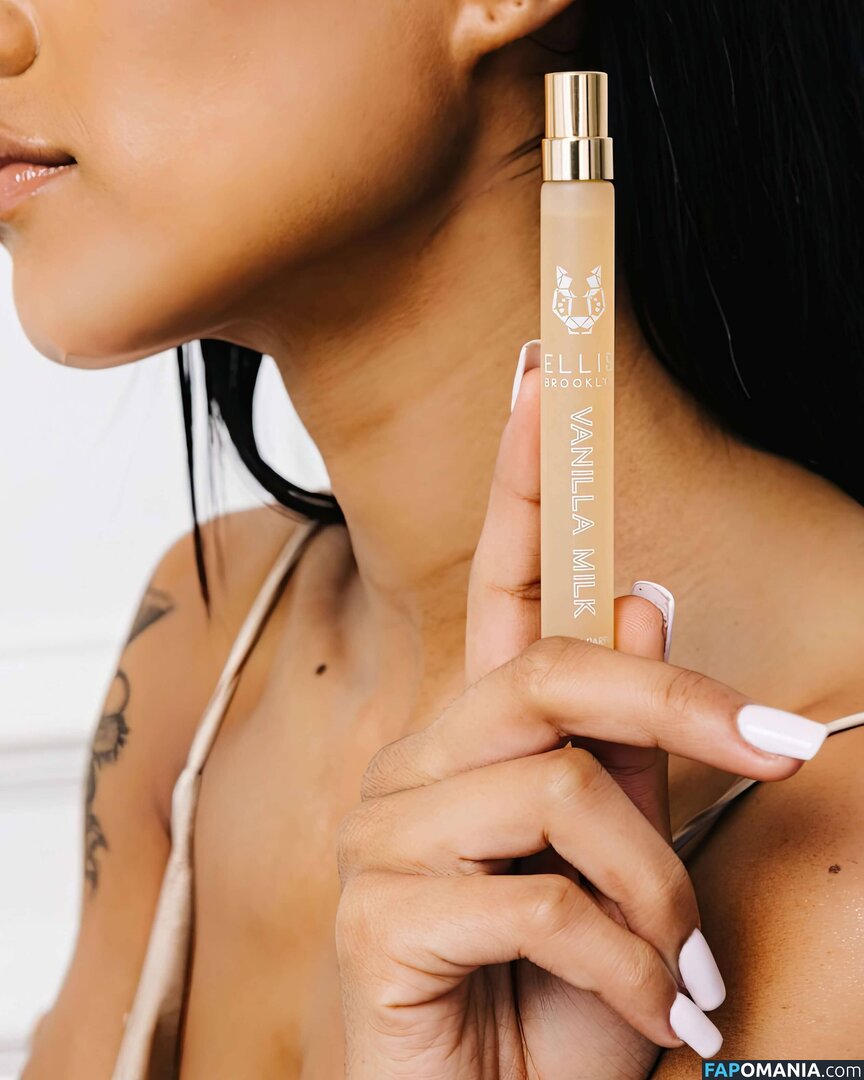 Vanilla Milk Обнажённый OnlyFans  Утёкшее фото #3