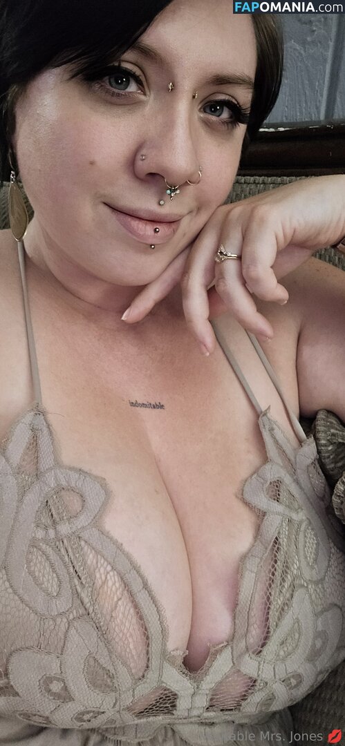 veritable_mrs_jones / veritable_mrs_jones_free Обнажённый OnlyFans  Утёкшее фото #1