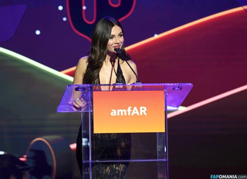 Victoria Justice / https: / victoriajustice Обнажённый OnlyFans  Утёкшее фото #108