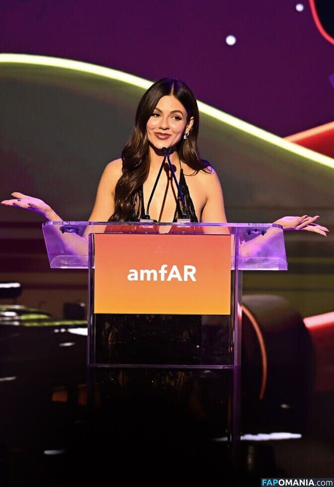 Victoria Justice / https: / victoriajustice Обнажённый OnlyFans  Утёкшее фото #111