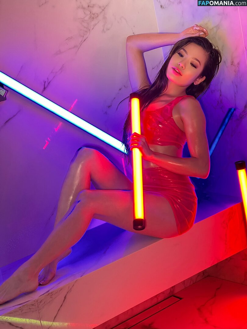 Vina Sky / vinaskyfanpage / vinaskyy Обнажённый OnlyFans  Утёкшее фото #828