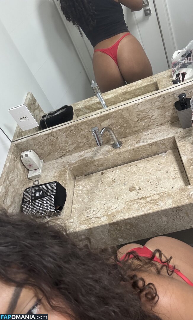 Virginniasiqueira / hotpornstar / nabrufilms Обнажённый OnlyFans  Утёкшее фото #4