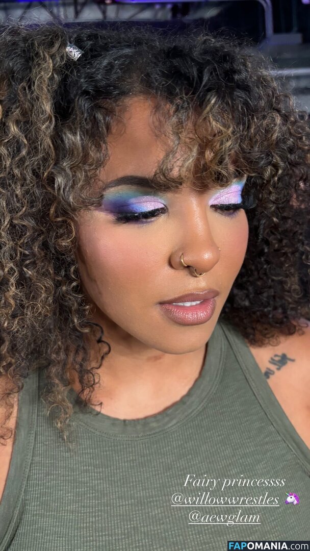 Willow Nightingale / willowwrestles Обнажённый OnlyFans  Утёкшее фото #1