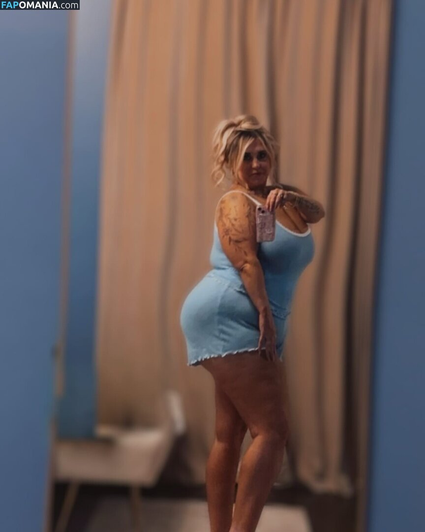 altizer.brittney / https: / queensizebxrbie / wvqueenb / xxlmilfbxrbie Обнажённый OnlyFans  Утёкшее фото #2