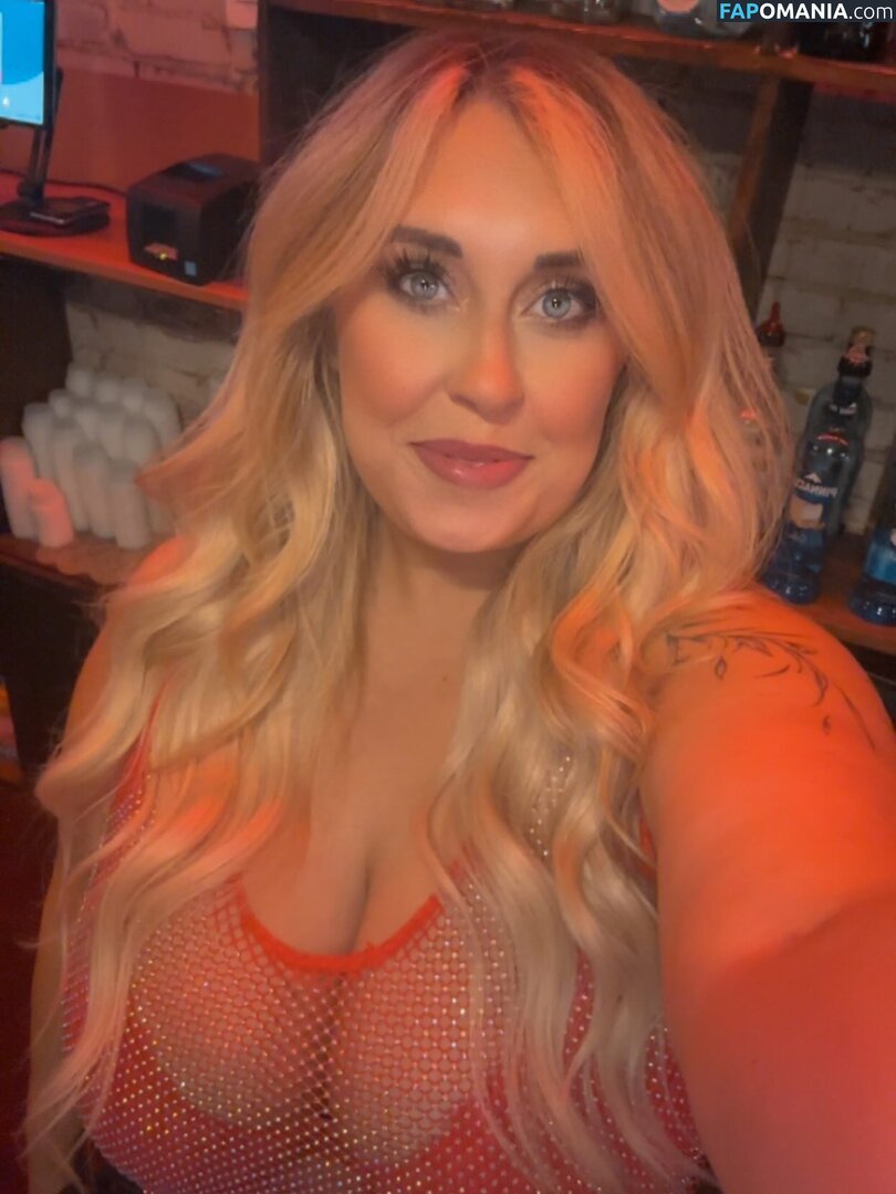 altizer.brittney / https: / queensizebxrbie / wvqueenb / xxlmilfbxrbie Обнажённый OnlyFans  Утёкшее фото #3