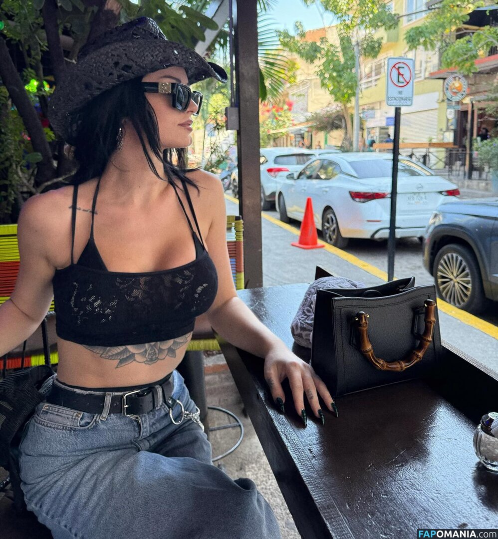 WWE's Paige  / WWE's Paige / Saraya Bevis / saraya Обнажённый OnlyFans  Утёкшее фото #3