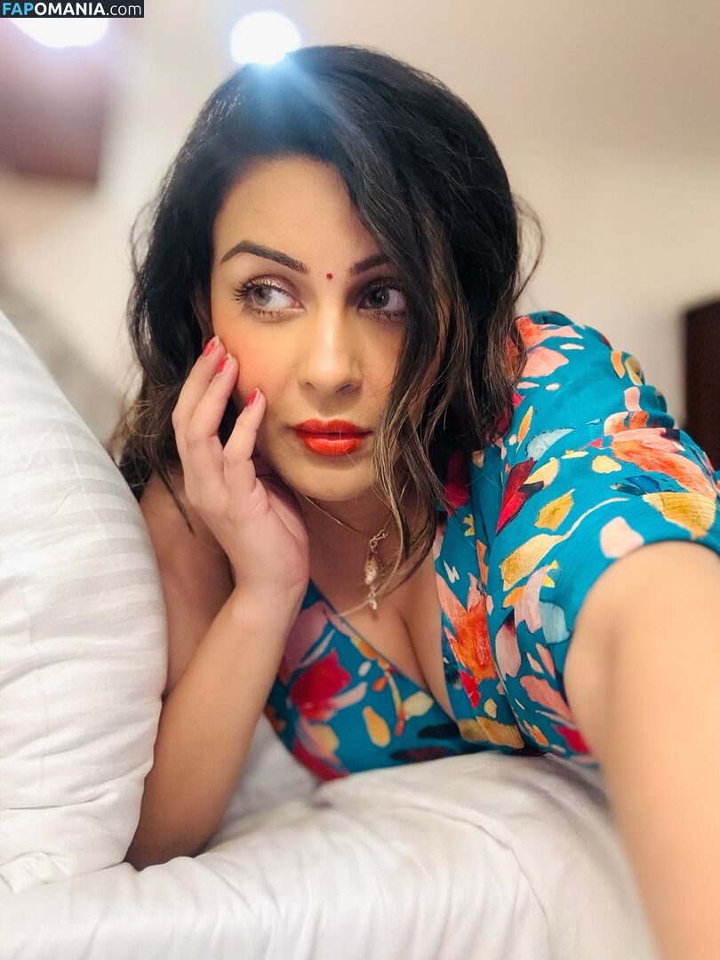 Yamini Malhotra / https: / yamini.malhotra Обнажённый OnlyFans  Утёкшее фото #8