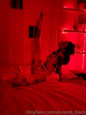 yo-landi_black