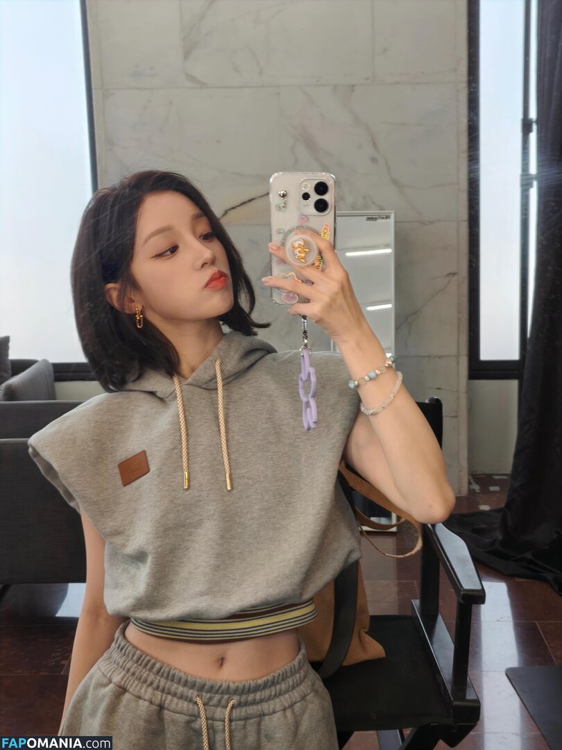 _Yuqi_ / https: / yuqisong.923 / yuqisun Обнажённый OnlyFans  Утёкшее фото #55
