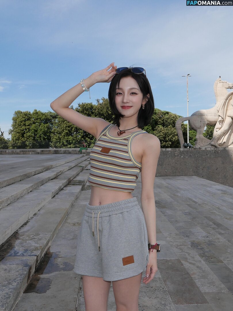 _Yuqi_ / https: / yuqisong.923 / yuqisun Обнажённый OnlyFans  Утёкшее фото #69