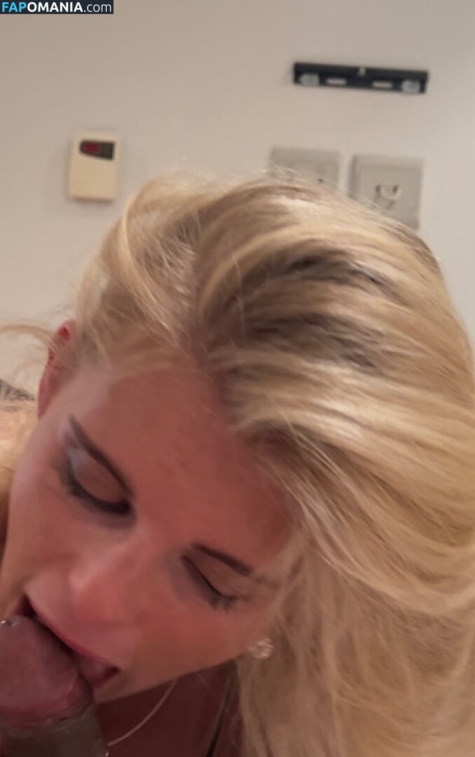 Zara Deeley Обнажённый OnlyFans  Утёкшее фото #4